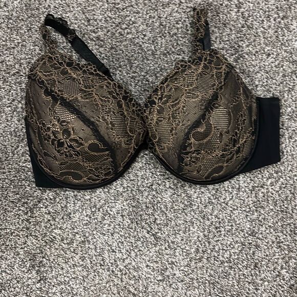 Cacique lightly lined full coverage black lace bra size 44DD - Picture 1 of 3
